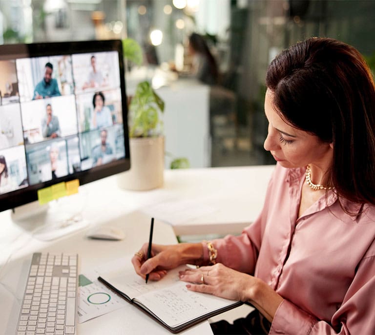 Content professional creating thought leadership articles, industry insights and expert commentary for digital audiences.